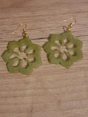 Boucle d'oreille fleur