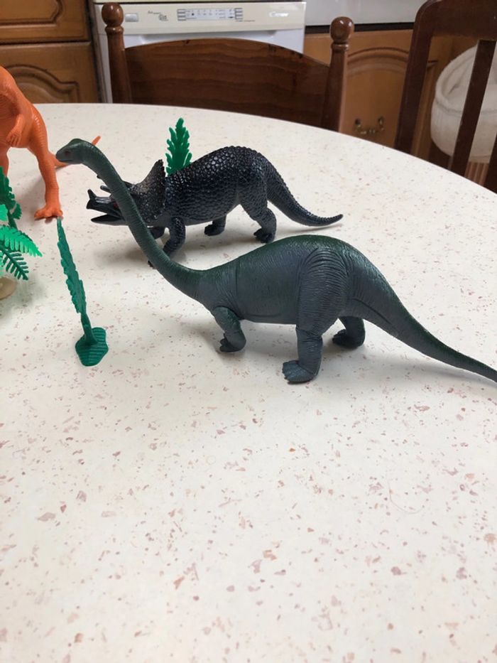 Lot 6 dinosaures - photo numéro 4
