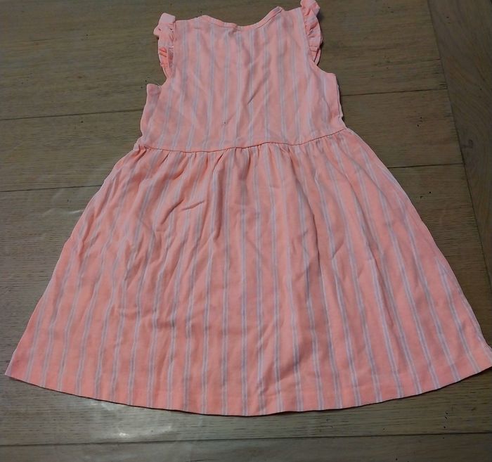 Robe été fille 8ans en très bon état - photo numéro 2