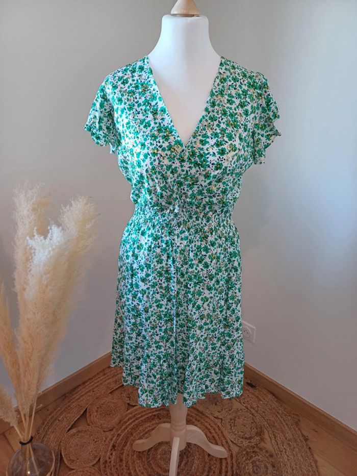 Robe cache-coeur Fleurie HD Diffusion taille M 38