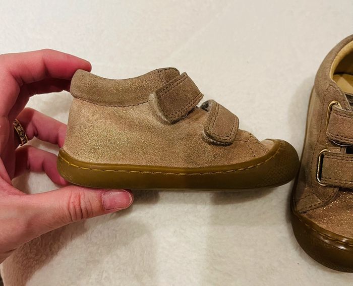 Petites chaussures Naturino taille 20 couleurs rose pailleté - photo numéro 4