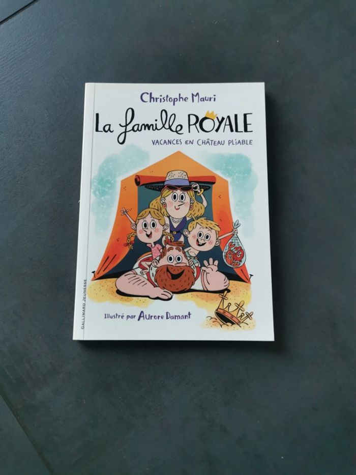 Petit roman la famille royale vacances en château pliable