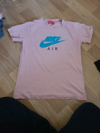 Nike t-shirt