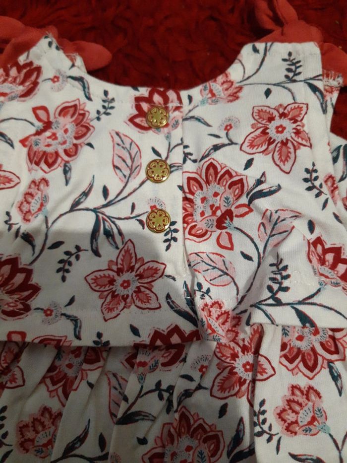 Robe neuve 68cm - photo numéro 4