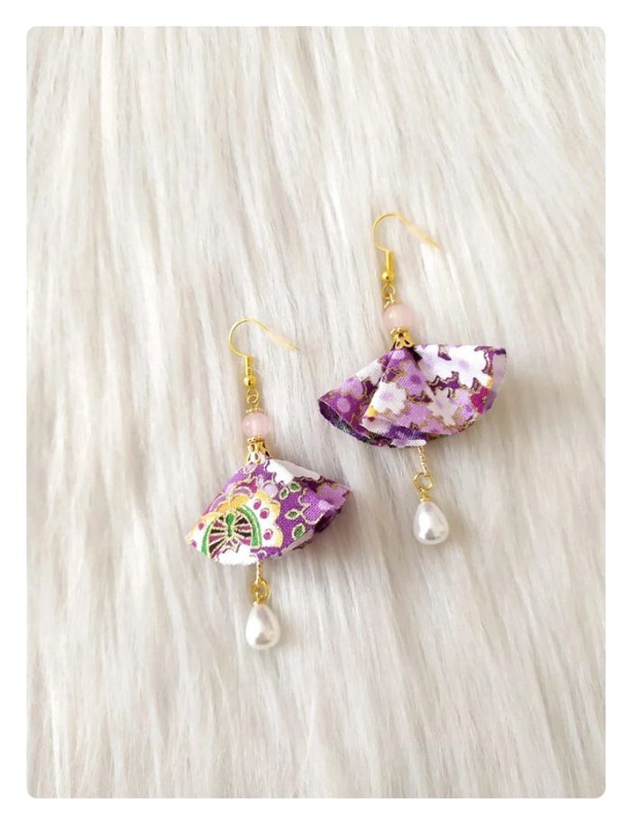 Boucles d'oreilles pendantes inspiration Japon style éventail en tissu japonais et perle - photo numéro 2