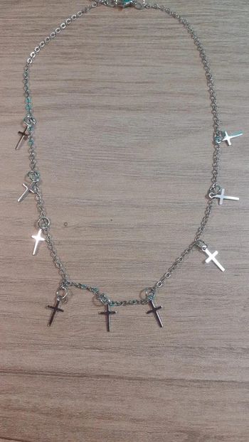 collier avec croix réglable