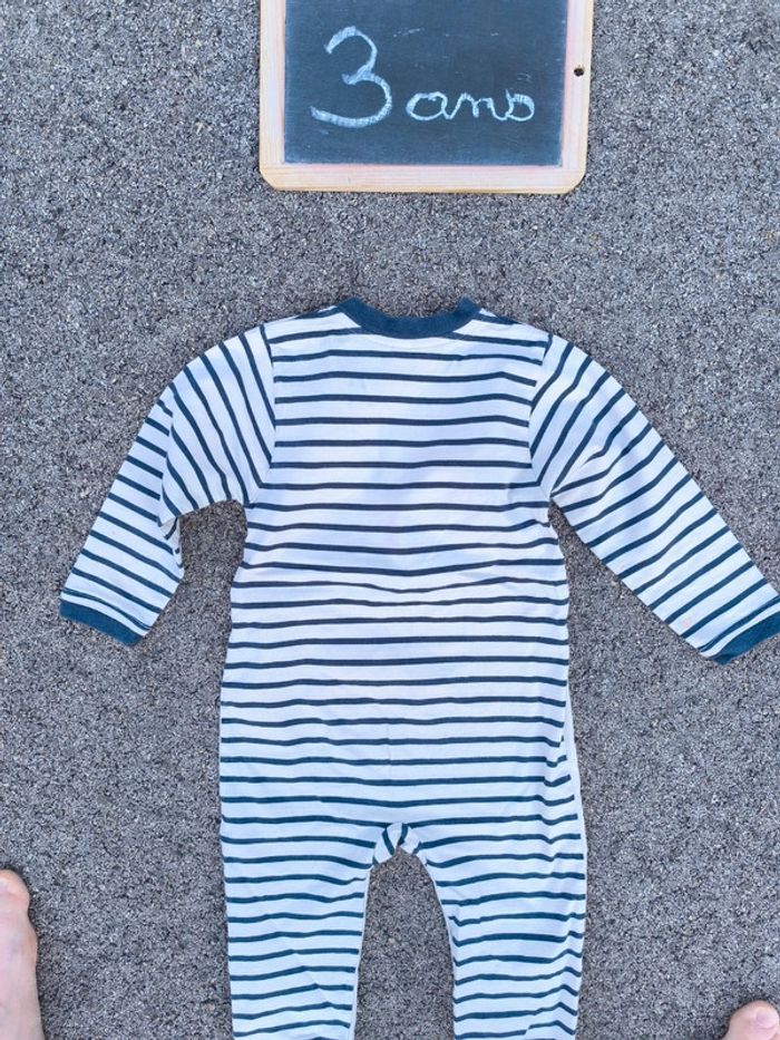 Pyjama taille 3 ans en bon état - photo numéro 3