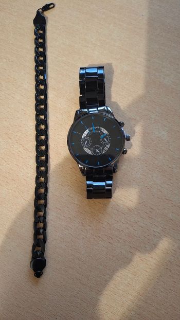 Montre pour homme et bracelet noirs