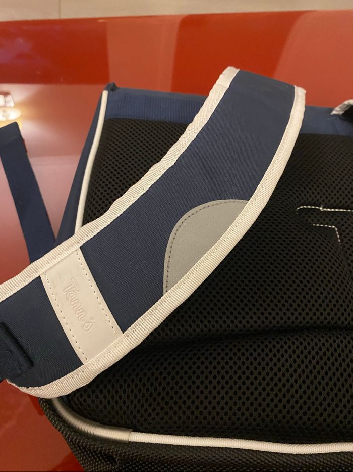 Cartable bleu marine neuf - photo numéro 6