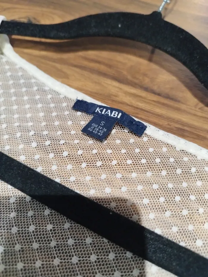 Blouse à volant écru "Kiabi" taille 34/36 - photo numéro 6