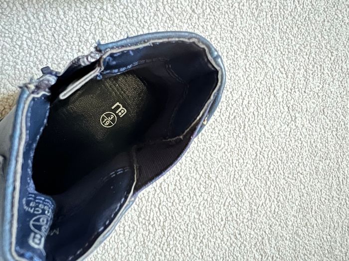 Jolies bottines bleues détail papillon bébé fille pointure 19 - photo numéro 4