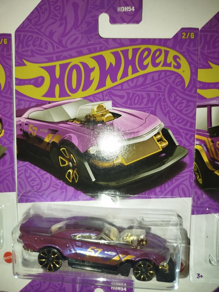 Hot Wheels Purple and Gold 2025 Mix 2 2025 Serie Complète avec Chase - photo numéro 3
