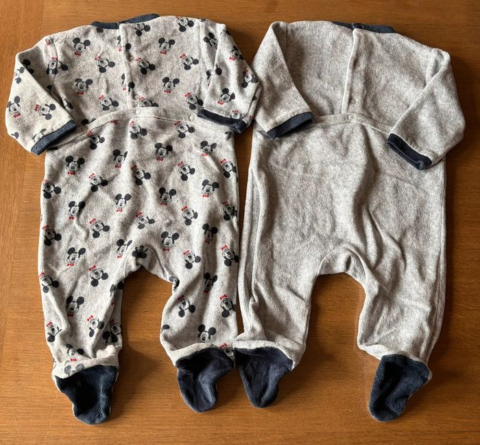 Lot pyjama une pièce Mickey - photo numéro 2