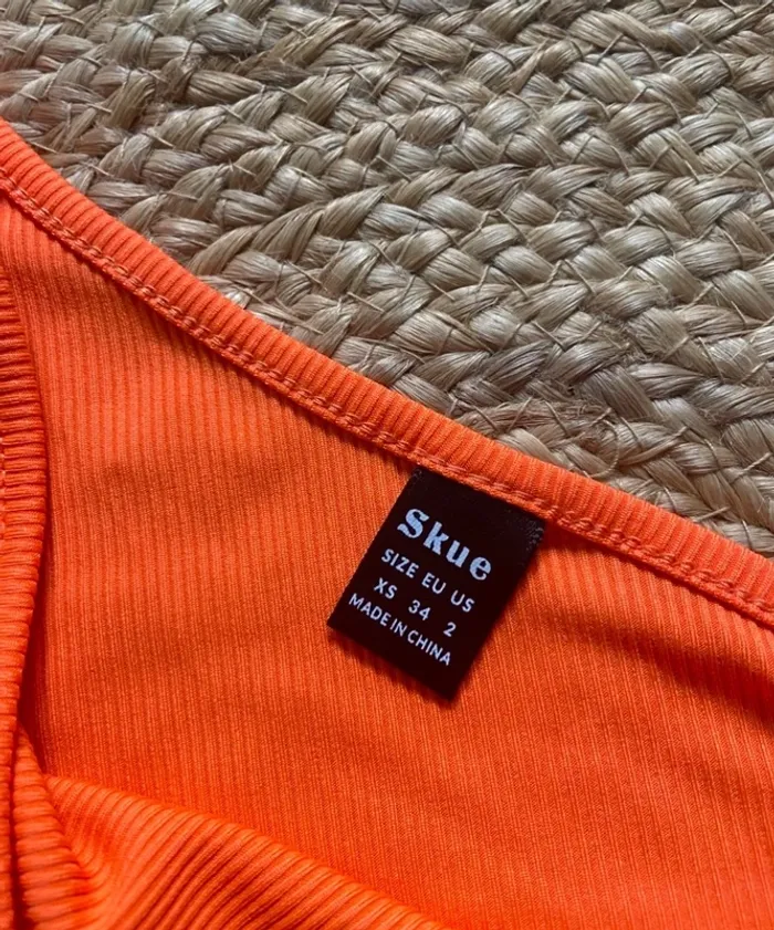 🧡 Top asymétrique 1 épaule dénudée orange vif  Taille XS 🧡 - photo numéro 5
