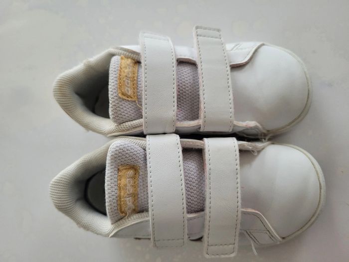 Baskets Adidas Stan Smith dorées pointure 24