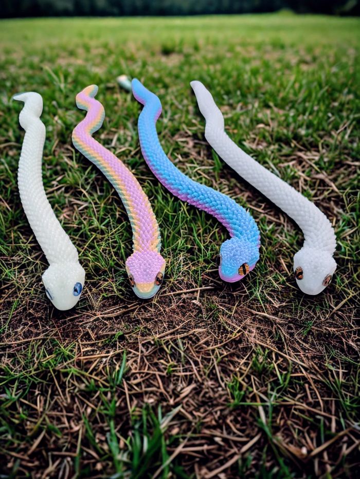 Lot jouets serpents - photo numéro 2