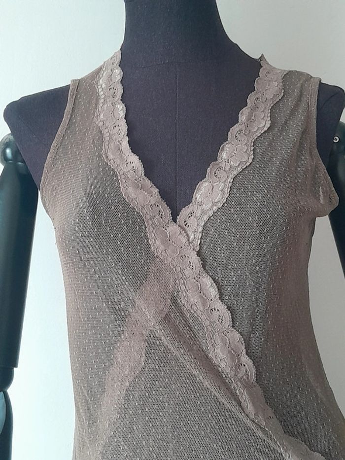 Débardeur en mèche et dentelle transparence - photo numéro 3