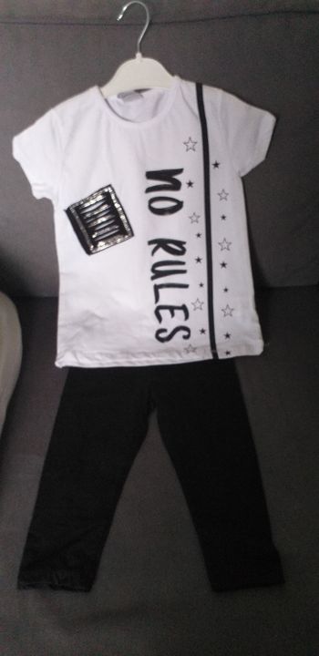 Ensemble leggings et maillots neuf