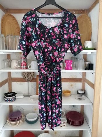 Robe fleurie taille 40