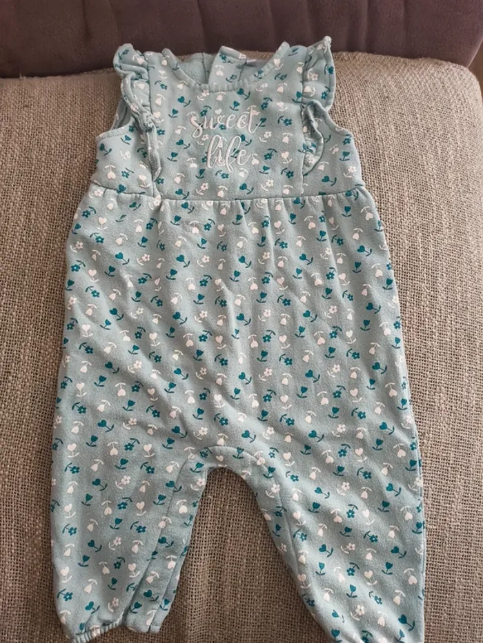 Combinaison fille 12 mois excellent état zeeman