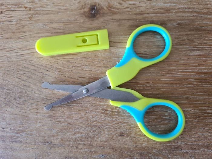 Ciseaux à ongles bébé