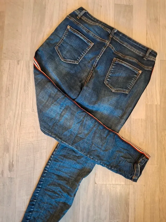 Jean skinny bande rouge - photo numéro 3