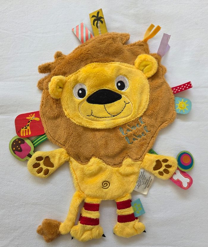 Doudou plat Lion beige et jaune - Étiquettes- Label