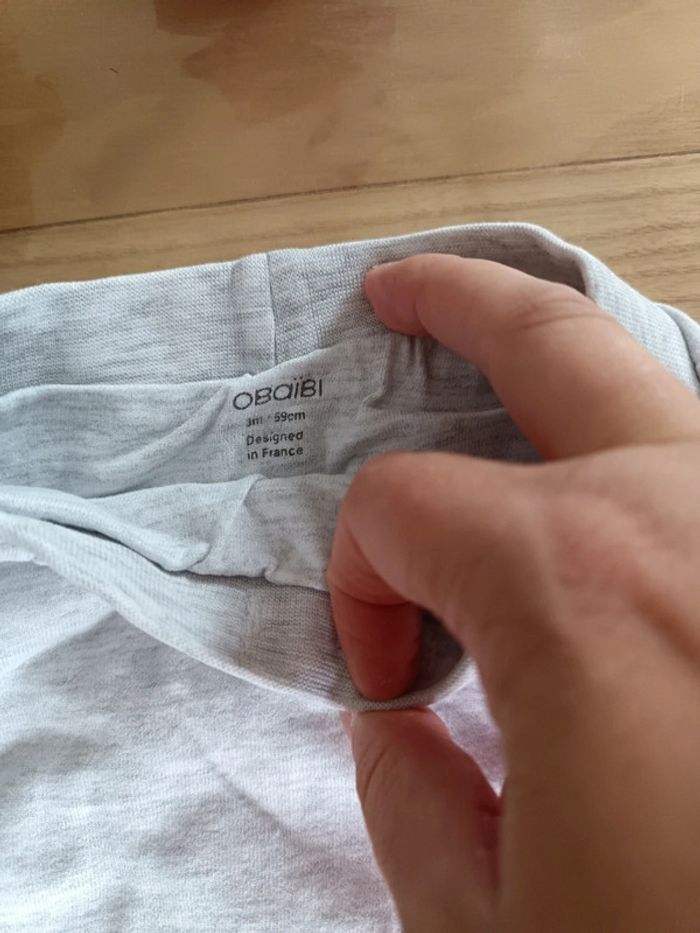 2 pantalons 3 mois - photo numéro 3
