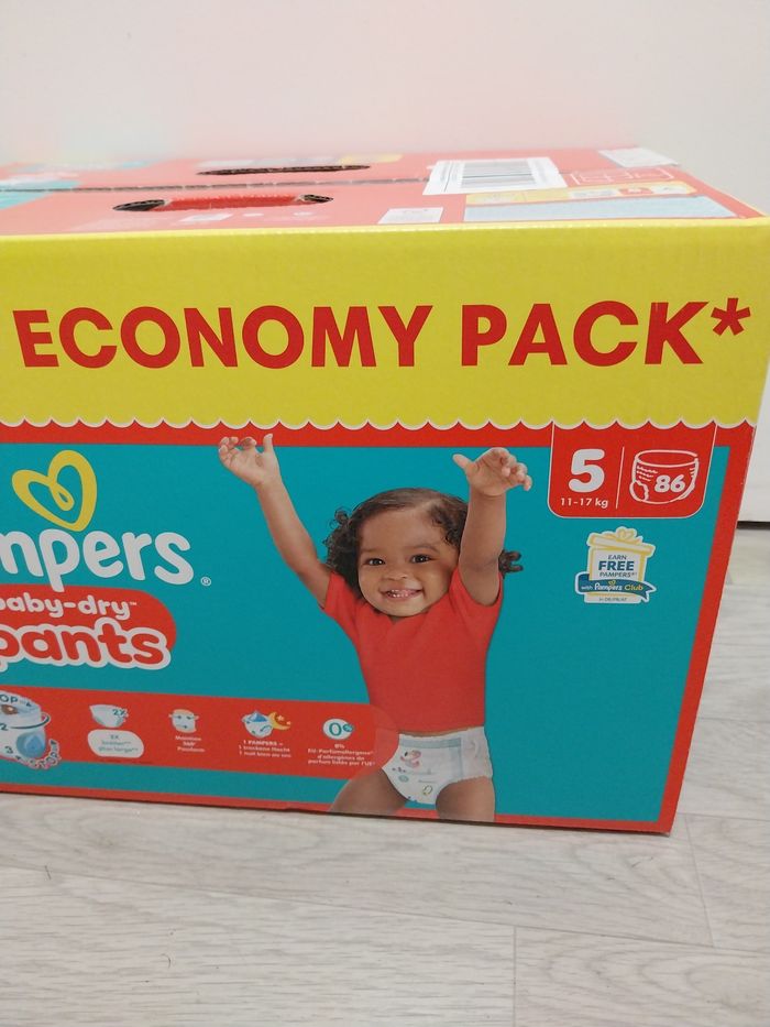 Carton pampers pants taille 5 - photo numéro 2