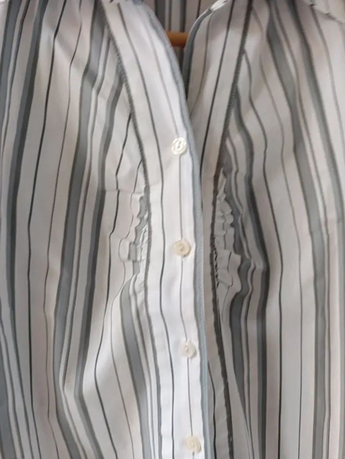 Chemise 123 rayures grises/blanches t.42 - photo numéro 3