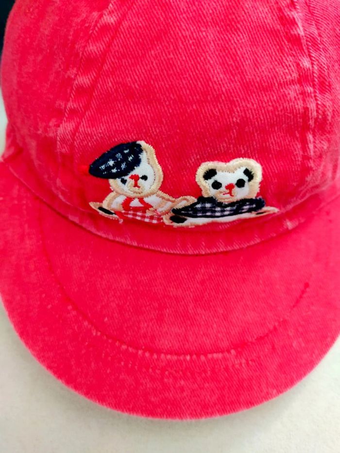 Casquette rouge oursons brodés – 47 cm - 2 exemplaires - photo numéro 3