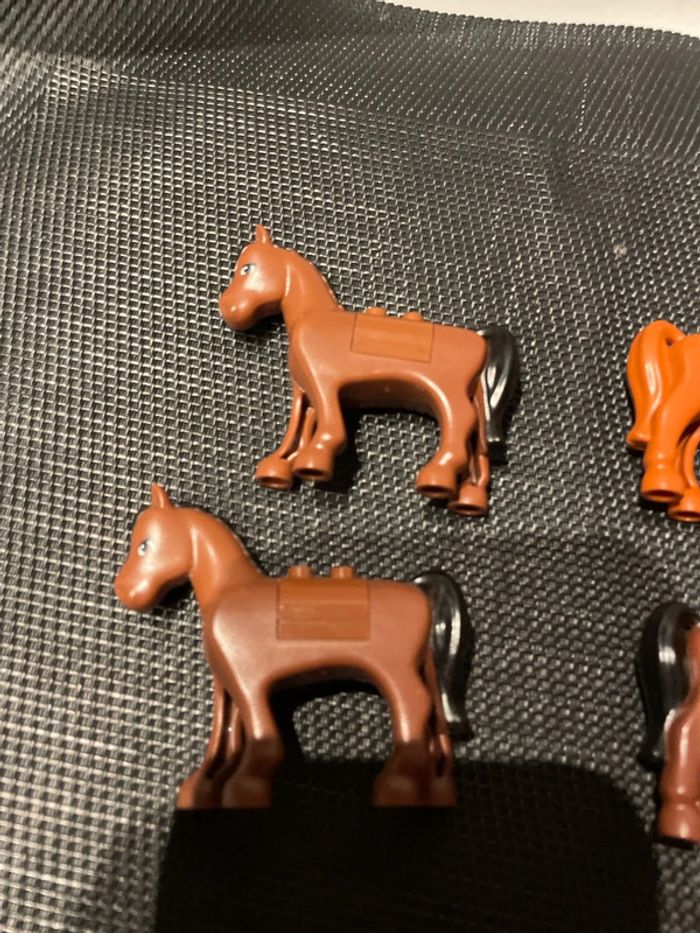 Lego lot minifigures chevaux avec selles officiel pièces détachées ranch ferme écurie city figurines - photo numéro 4