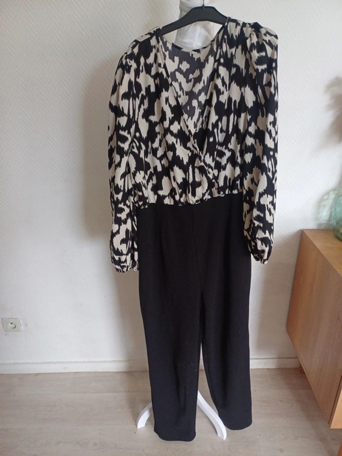 Combinaison pantalon.