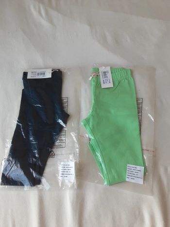 Lot de 2 leggings vert et bleu foncé T. 80-86 cm (18-24 mois) neuf