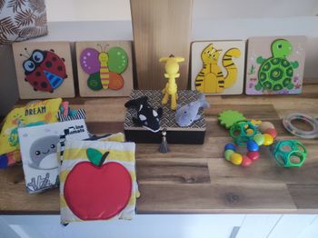 Lot de jouets bois et tissus Montessori green frendly