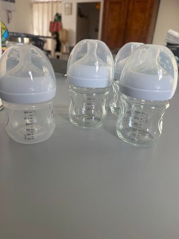 3 biberons Philips avent en verre 1 biberon Philips avent en plastique 