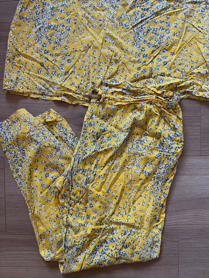 Pyjama à fleurs jaune taille 38/40 - photo numéro 3