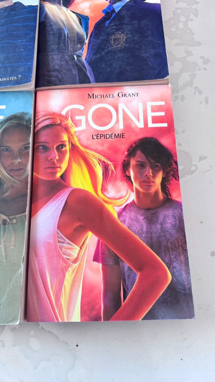 Lot de 4 livres GONE de Michael Grant – Tomes 1 à 4 – Bon état ! - photo numéro 9