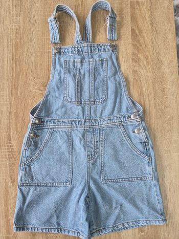 Salopette courte en jean taille 10 ans