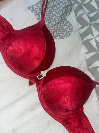 Soutien gorge bordeaux