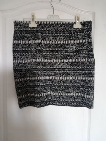 jupe noire et blanche - hiver -  taille 38