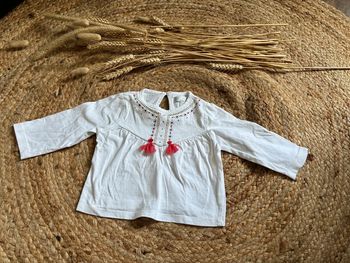 Tee shirt manches longues Mes petits cailloux Taille 12 Mois