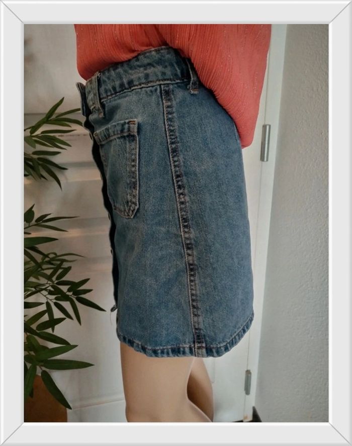 Jupe Bershka taille xs très bon état - photo numéro 4