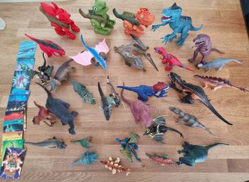 Gros lot 30 dinosaures