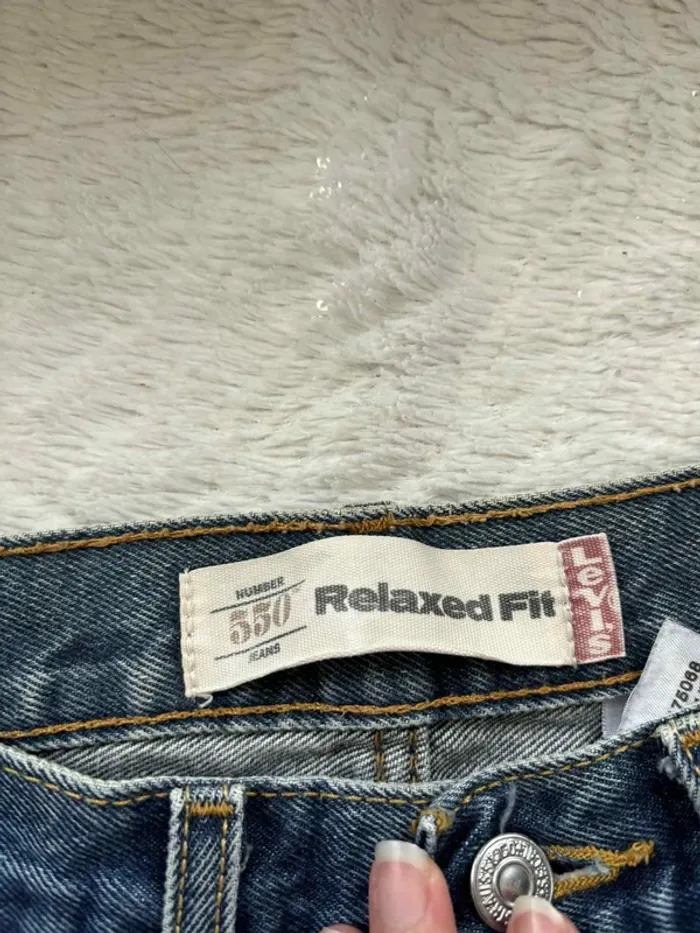 Jean Levi’s 550 femme Relaxed Fit Bleu stonewashed délavé Rare modèle US W27 L29 S/36 2000s - photo numéro 9