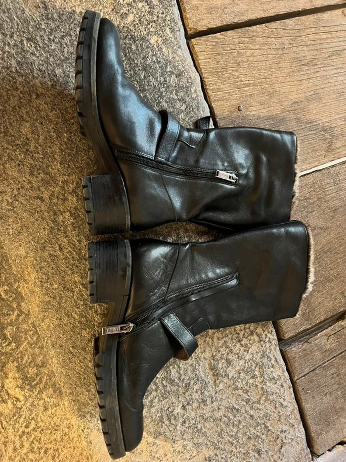 Une paire de bottes d’hiver - photo numéro 3