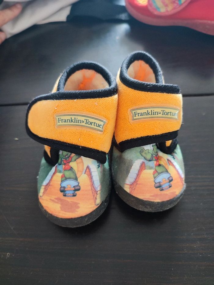 Chaussons pointure 20