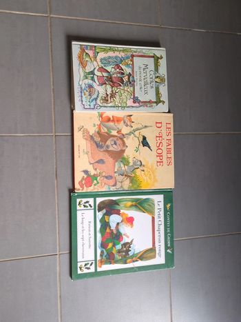Livre fable et contes
