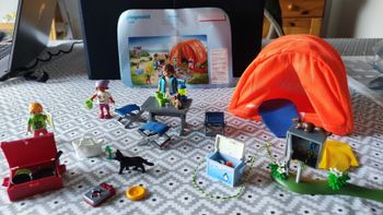 Tente et campeurs PLAYMOBIL complet (sans boîte)