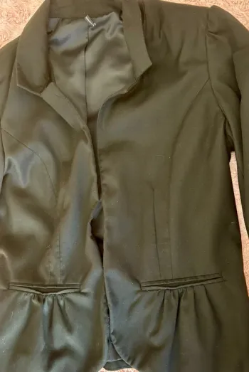 Veste noir foncé